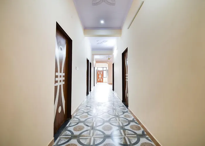 Oyo 70183 Sai Kripa Lodging Jaipur